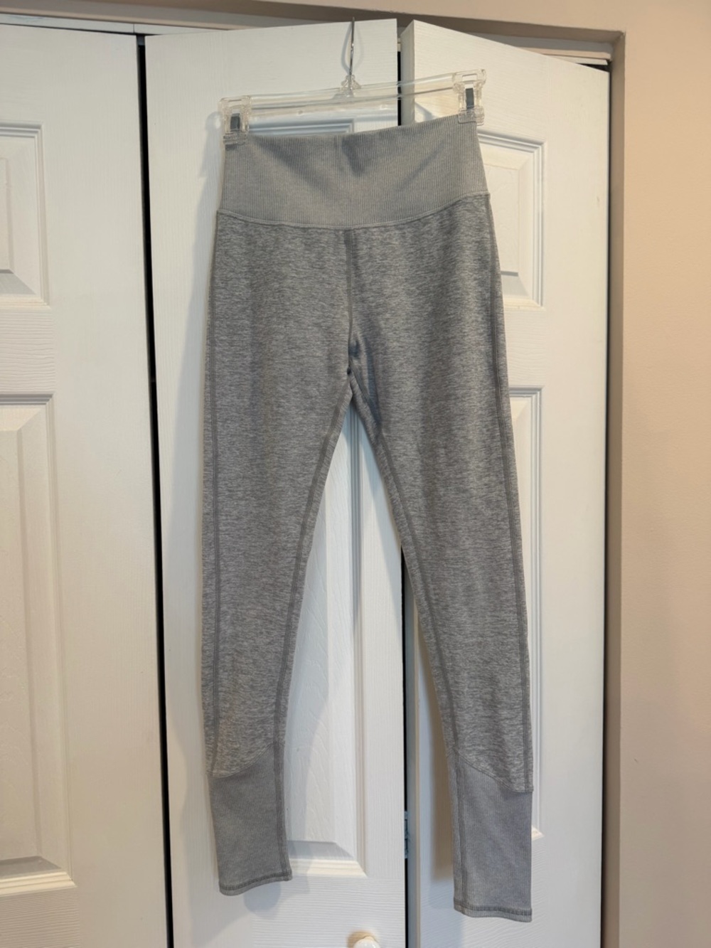 ALO Yoga Women's Heather Gray High-Waist Leggings